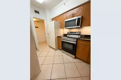 6458 Emerald Dunes Drive #208, West Palm Beach, FL 33411 - Photo 5