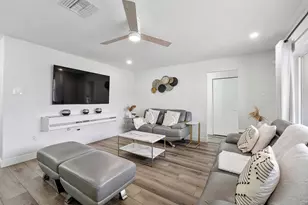 4070 NE 15th Ave, Oakland Park, FL 33334 - Photo 9