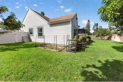 9 Cedar Circle, Boynton Beach, FL 33436 - Photo 37