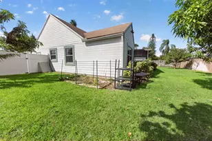 9 Cedar Cir, Boynton Beach, FL 33436 - Photo 37
