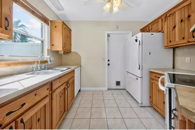 9 Cedar Circle, Boynton Beach, FL 33436 - Photo 11