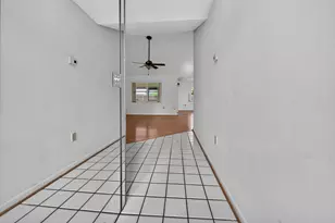 9 Cedar Cir, Boynton Beach, FL 33436 - Photo 5