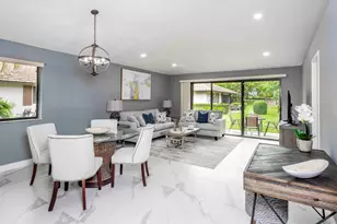 829 Club Dr, Palm Beach Gardens, FL 33418 - Photo 5