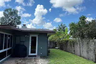 2430 Flamingo Ln, Fort Lauderdale, FL 33312 - Photo 29