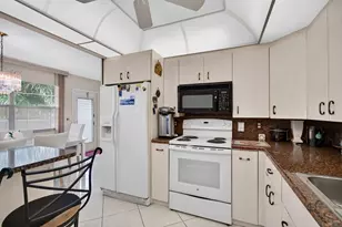 3027 Ainslie B, Boca Raton, FL 33434 - Photo 17
