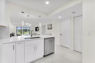 7320 Amberly Ln, Delray Beach, FL 33446 - Photo 3
