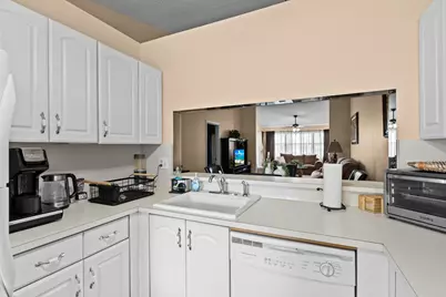 7593 Tahiti Lane, Greenacres, FL 33467 - Photo 9