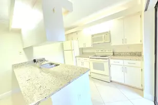 710 Mill Valley Pl, West Palm Beach, FL 33409 - Photo 9