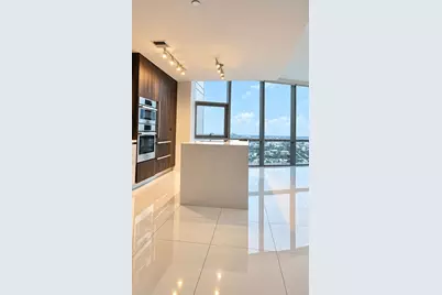 851 NE 1st Avenue #3502, Miami, FL 33132 - Photo 5