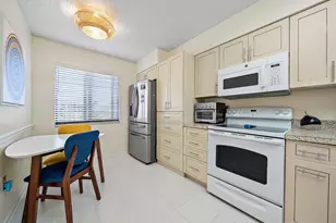 6065 Pointe Regal Cir, Delray Beach, FL 33484 - Photo 5