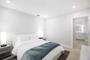 19421 NE 18th Ct, Miami, FL 33179 - Photo 13