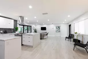 19421 NE 18th Ct, Miami, FL 33179 - Photo 9