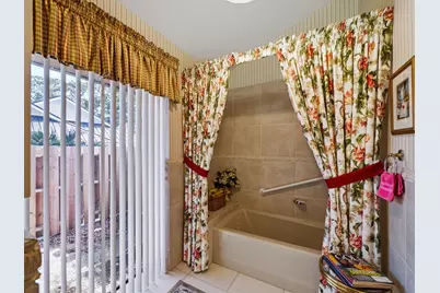 5011 SE Burning Tree Circle, Stuart, FL 34997 - Photo 15