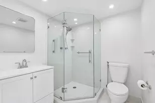 711 N Birch Rd, Fort Lauderdale, FL 33304 - Photo 11