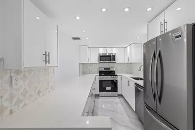 711 N Birch Road #204, Fort Lauderdale, FL 33304 - Photo 5