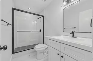 3040 NW 8th Pl, Fort Lauderdale, FL 33311 - Photo 29
