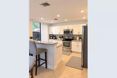 5706 Fox Hollow Drive #B, Boca Raton, FL 33486 - Photo 9