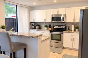 5706 Fox Hollow Dr, Boca Raton, FL 33486 - Photo 9