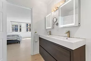 5440 N Ocean Dr, Singer Island, FL 33404 - Photo 37