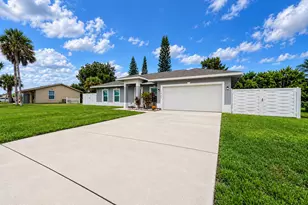 1749 SE Vesthaven Ct, Port Saint Lucie, FL 34952 - Photo 3