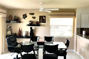 9927 Seacrest Cir, Boynton Beach, FL 33437 - Photo 5