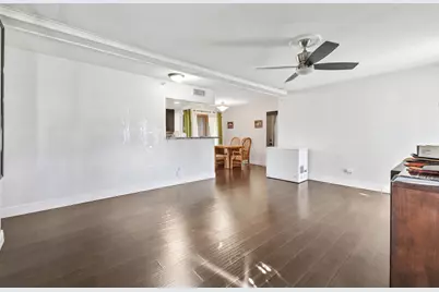 7903 NW 69th Avenue, Tamarac, FL 33321 - Photo 5