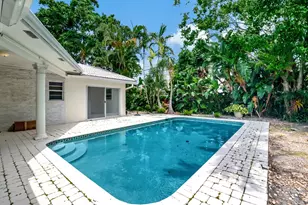 847 NW 7th St, Boca Raton, FL 33486 - Photo 23