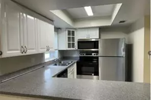 25 Laredo Pl, Davie, FL 33324 - Photo 3