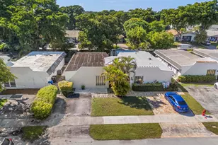 820 SW 12th Pl, Fort Lauderdale, FL 33315 - Photo 35