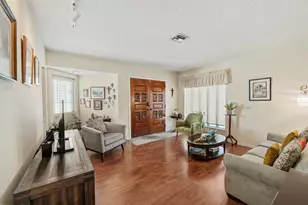 820 SW 12th Pl, Fort Lauderdale, FL 33315 - Photo 9
