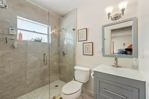 820 SW 12th Pl, Fort Lauderdale, FL 33315 - Photo 15
