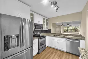 2908 S Carambola Circle S, Coconut Creek, FL 33066 - Photo 3