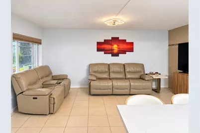 2381 Sunset Avenue #101, Lake Worth Beach, FL 33461 - Photo 3