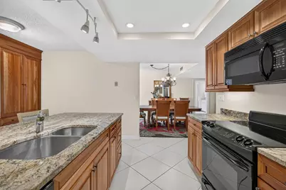 5344 Woodland Lakes Drive #225, Palm Beach Gardens, FL 33418 - Photo 19