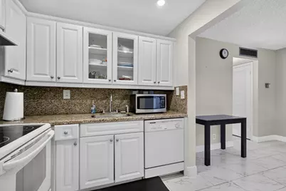 487 Normandy K, Delray Beach, FL 33484 - Photo 3
