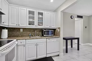 487 Normandy K, Delray Beach, FL 33484 - Photo 3