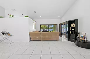 10125 SW 20th St, Davie, FL 33324 - Photo 9