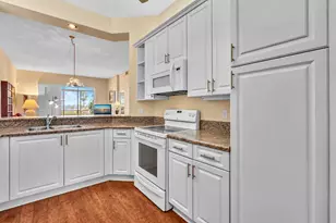 7814 Trent Dr, Tamarac, FL 33321 - Photo 7