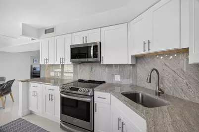 130 Lakeshore #323, North Palm Beach, FL 33408 - Photo 21