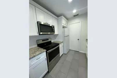 815 W Boynton Beach Boulevard #11-203, Boynton Beach, FL 33426 - Photo 7