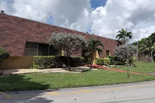 5830 Blueberry Ct, Lauderhill, FL 33313 - Photo 5