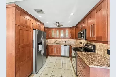 3033 Hythe B, Boca Raton, FL 33434 - Photo 3
