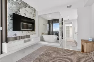 700 NE 24th St, Miami, FL 33137 - Photo 13