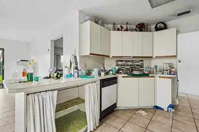 8800 Placid Terrace, Lake Worth, FL 33467 - Photo 9