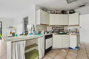 8800 Placid Terrace, Lake Worth, FL 33467 - Photo 9