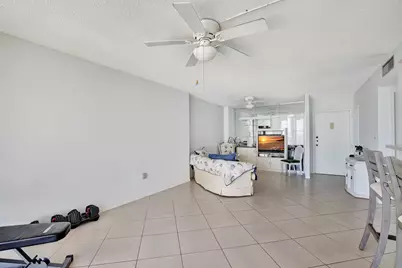 322 Buchanan Street #1411, Hollywood, FL 33019 - Photo 17
