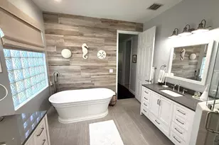 2310 Sapphire Cir, West Palm Beach, FL 33411 - Photo 27
