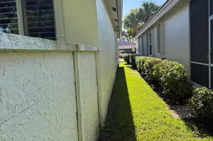 2310 Sapphire Cir, West Palm Beach, FL 33411 - Photo 39