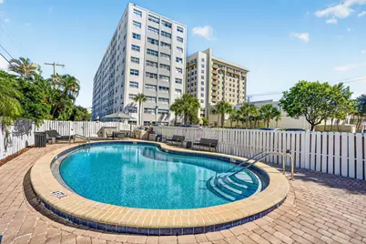 2555 NE 11th Street #404, Fort Lauderdale, FL 33304 - Photo 17