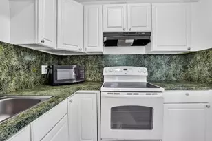 2555 NE 11th St, Fort Lauderdale, FL 33304 - Photo 5